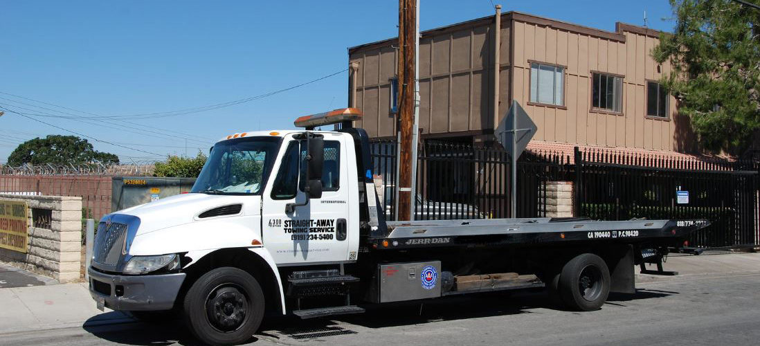 Flatbed Tow Truck Num1 StraightAway Towing Raleigh NC